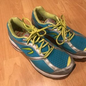 Newton tennis shoes